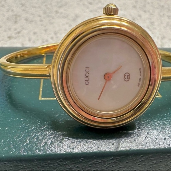Gucci Gold Bezel “Only" For Gucci Watch Bezel Series 1100-11/12.2-1200 - Picture 1 of 4